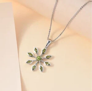Rhodium Plated 925 Silver Peridot (~1 ct) Floral Pendant 20" Necklace (5.4g) - Picture 1 of 8