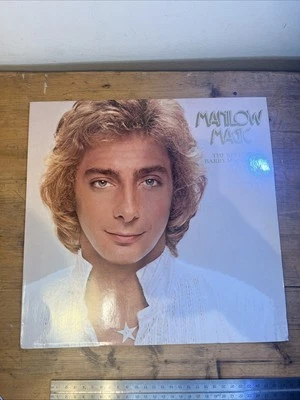Barry Manilow - Manilow Magic Greatest Hits - ARTV2 Vinyl LP - Image 1 of 2
