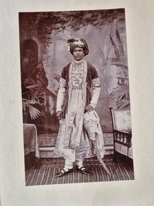 FOTO RARA, MAHARAJÁ NO IDENTIFICADO, BOURNE & SHEPHERD, CORONACIÓN DURBAR, 1903, INDIA - Imagen 1 de 1