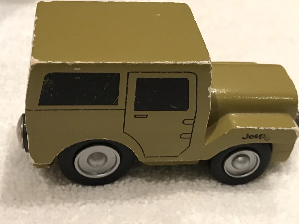 Coche de juguete promocional de madera ERTL Jeep Foto 1 de 4