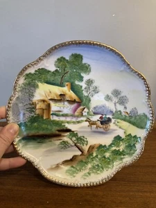 ¿Cal? Plato de porcelana alemán pintado a mano vintage cabaña borde dorado buggy caballo - Imagen 1 de 9