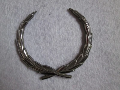Cadillac Eldorado Fleetwood Deville wreath emblem 1604429 - Изображение 1 из 4