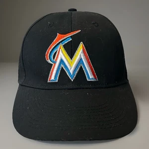 Gorra deportiva Miami Marlins MLB OC negra lisa logotipo M equipo ajustable - Imagen 1 de 8
