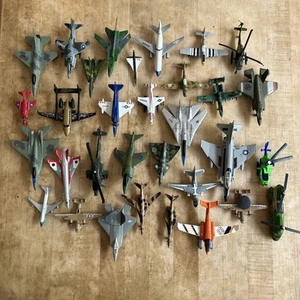 Lot of (32) Matchbox Skybusters Aircraft - Diecast & Plastic, Various 1970-2001 - Picture 1 of 11