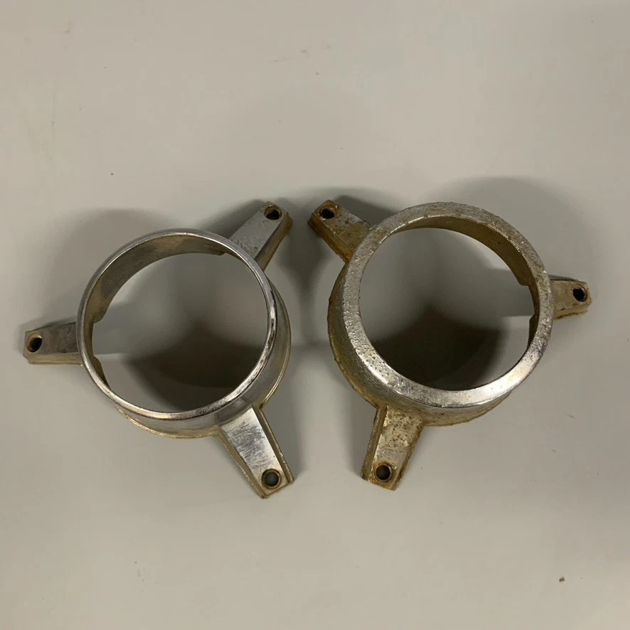 Ford Crestline 1952 Sunliner luz trasera moldura cromada emparejada Foto 1 de 4