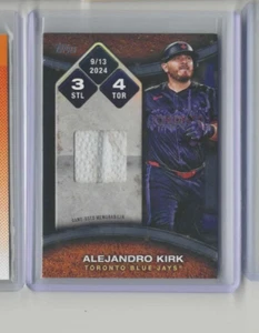 2025 Topps Series 2 Rounding the Bases GU Base Relic Alejandro Kirk (#RTB-AK) - Bild 1 von 2