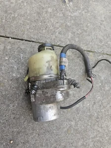 BOMBA DIRECCIÓN ELÉCTRICA MERIVA B ZAFIRA CINTA AZUL 1040085003094H0 - Imagen 1 de 5