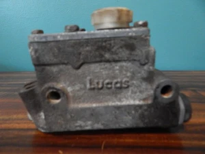 MGA, MG Midget, Sprite LUCAS Dual Clutch, Brake Master Cylinder - Bild 1 von 4