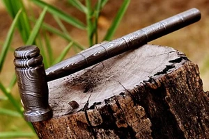 MARTILLO DE PERSECUCIÓN DE ACERO DAMASCO FORJADO A MANO CABEZA REDONDEADA Y CABEZA LISA 2760 - Imagen 1 de 6