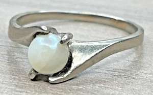 Modernist Vintage 10K Solid White Gold 4 Prong Pearl Minimalist Ring SZ 7.5 2.2g - Picture 1 of 13
