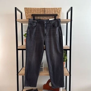 NWT American Eagle Outfitters High Rise Mom Jeans, 32W/ 14 Short - Picture 1 of 10