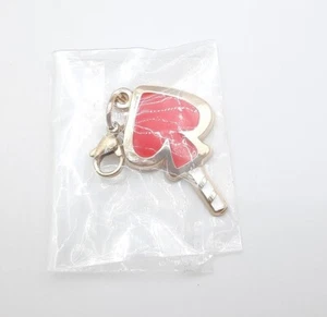 Twisted Wonderland Deuce 1" mini metal keychain charm pendant - Picture 1 of 1