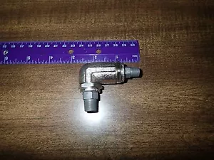 Lincoln 81974 1/2"-1/4" 90 Deg. 4500 PSI Swivel Fitting - Picture 1 of 4
