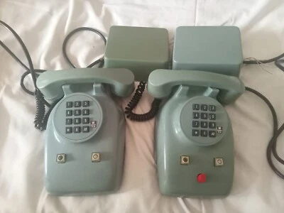 coppia telefoni telefono vintage anni 70 80 safnat a tasti tastiera fisso - Immagine 1 di 4