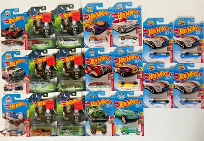 Lot 19 🔥HOT WHEELS🔥2017-2018 Holiday Racers & Halloween, 4 TREASURE HUNTS New - Image 1 of 4