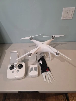 DJI Phantom 4  only flew A Few times - Image 1 of 4