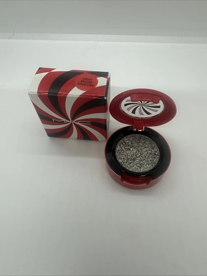 MAC Shadeshifter Duochrome EyeShadow RIGHT BEFORE YOUR EYES  Rare Eye Shadow New - Image 1 of 4