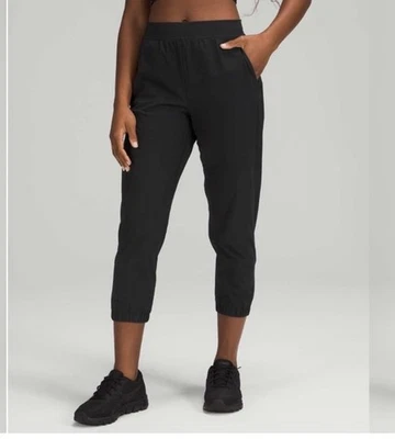 Corto de chándal Lululemon Adapted State de tiro alto negro para mujer talla 6 W6BZ2S Foto 1 de 4