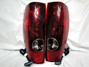 Rear Tail Light Lamps w/Light Bulbs/wire One Pair For 2004-2012 Colorado Canyon - Picture 1 of 5