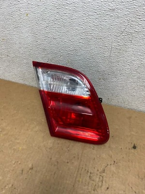 Luz trasera interior del conductor izquierdo Mercedes-Benz Clase E 2000 a 2002 sedán OEM H9500 Foto 1 de 4