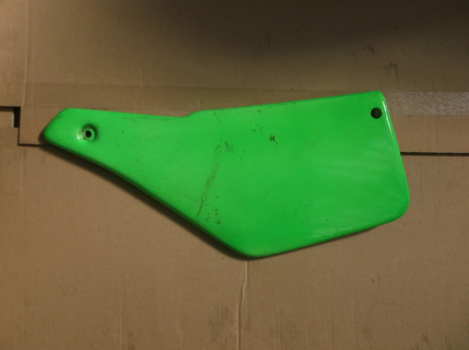 Panel lateral lem plástico carenado izquierdo cr4 Foto 1 de 1