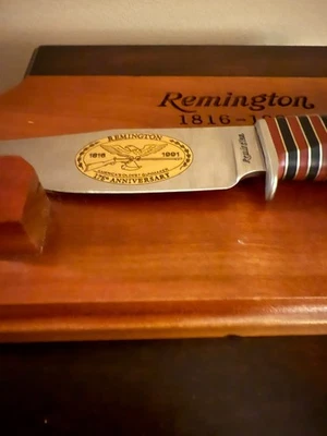 Cuchillo de caza de hoja fija Remington 175 aniversario RH33C con placa y caja Foto 1 de 4