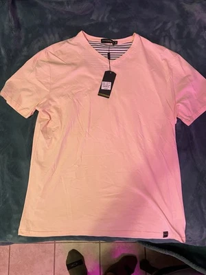 Camisa rosa de lujo para hombre Foto 1 de 2