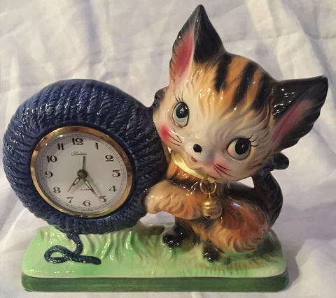RARE Vintage TRADITION Windup Alarm Clock Ceramic Kitten & Yarn Made In Japan Cover
