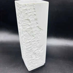 Vintage Modernist White Bisque Vase Manfred Frey AK Kaiser Fossil Modern Minimal - Picture 1 of 10