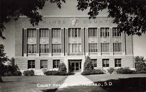 LP07 Cartolina vintage Howard South Dakota Miner County Court House RPPC - Foto 1 di 2