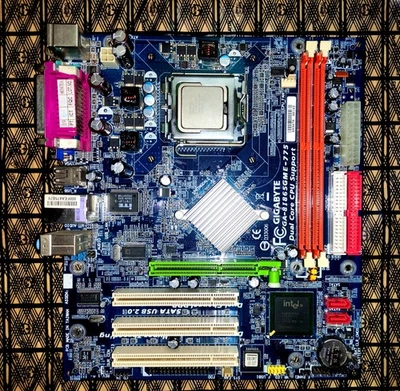 Gigabyte GA-8I865GME-775 (rev. 1.0) Soket 775 Motherboard + CPU Celeron - Image 1 of 4