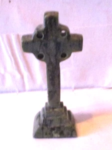 Celtic Cross Connemara Marble Irish Catholic Figure Statue 2 5/8" tall - Picture 1 of 2