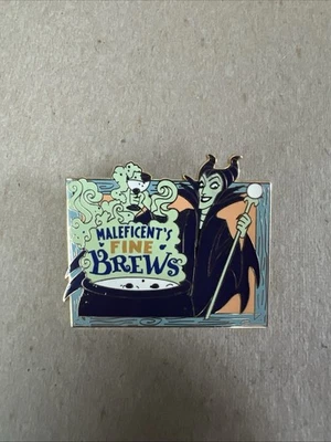 WDW - Expedición: PINS - Maléfica’s Fine Brews LE 300 Foto 1 de 2