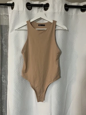 Body para mujer Zara tostado  Foto 1 de 4