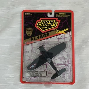 F-4U WWII Marines Jagdflugzeug ~ Road Champs Druckguss-Flyer ~ neu auf Karte - Bild 1 von 2