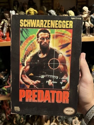 NECA 2014 VIDEO GAME APPEARANCE JUNGLE HUNTER PREDATOR 8 bit NES REEL TOYS - Image 1 of 4
