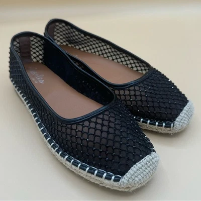 Alpargata plana Charles by Charles David de malla con cuentas negras, para mujer 6, usada en excelente estado Foto 1 de 4