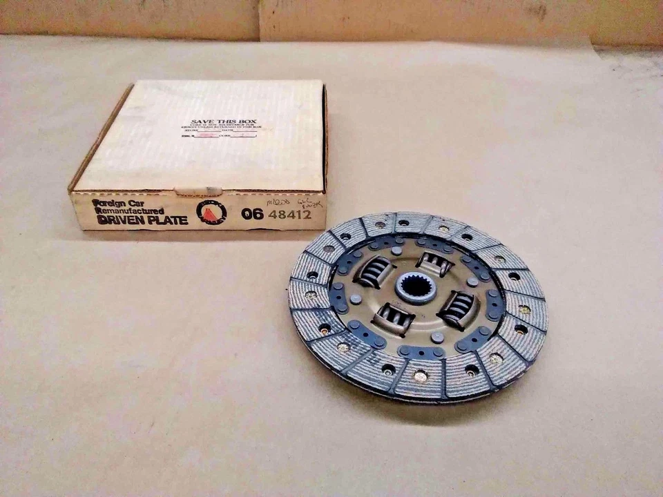 NOS Dodge Colt 88 Plymouth Champ 79-81 Clutch Friction Disc Beck/Arnley 064-8412 - Image 1 of 4