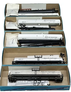 5 BARGAIN ATHEARN HO ACF 62’ TANK CARS- KITS & PARTIALLY BUILT-FREE SHIP - Picture 1 of 7