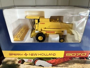 Replicagri New Holland 8070 Combine Harvester - Picture 1 of 1