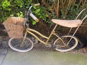 vintage bike with banana seat - Picture 1 of 8