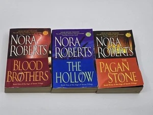 Nora Roberts SIGN Of SEVEN Trilogy Complete Books 1-3 Paperbacks 2007-2009 VGUC - Imagen 1 de 6