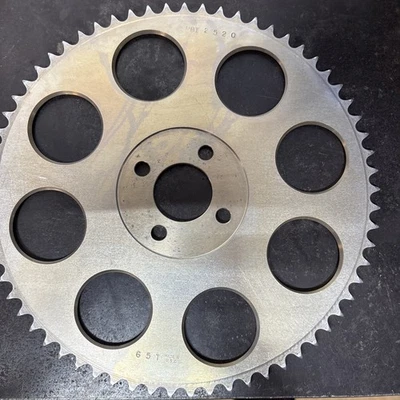 PIÑÓN TRASERO 4 PERNOS HODAKA PBI 2520 ALUMINIO ANODIZADO 65 DIENTES Foto 1 de 4