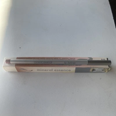 !NEW! MINERAL ESSENCE Lip Definer Lip Color Pencil Saffron .06oz / 1.6g NIB - Image 1 of 4