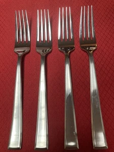 Set of 4 Mikasa Essex Satin 18/10 Stainless Dinner Forks - Vietnam - Picture 1 of 4