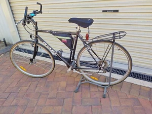 Hybrid Bicycle Giant - Picture 1 of 12