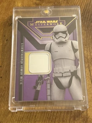 2024 Topps Star Wars Masterwork Фиолетовая Реликвия Брони Штурмовика, пронумерованная 18/50 - Изображение 1 из 3