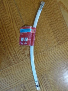 Conector de línea de suministro para máquina de hielo Ace 1/4" compresión x 1/4" comp x 12" PVC de 1' - Imagen 1 de 6