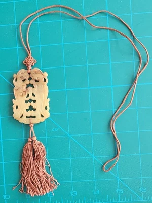 Antique yellow and russet Chinese jade pendant - Image 1 of 3