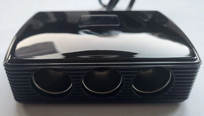 Auto KFZ Adapter Zigarettenanzünder Hub Verteiler 3 Fach plus 4 USB 12V 24V 150W - Bild 1 von 4